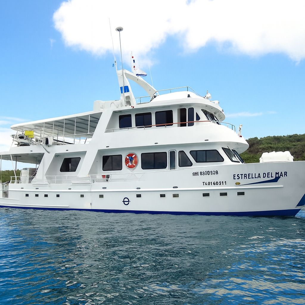 Estrella del Mar Galapagos Cruise (1)